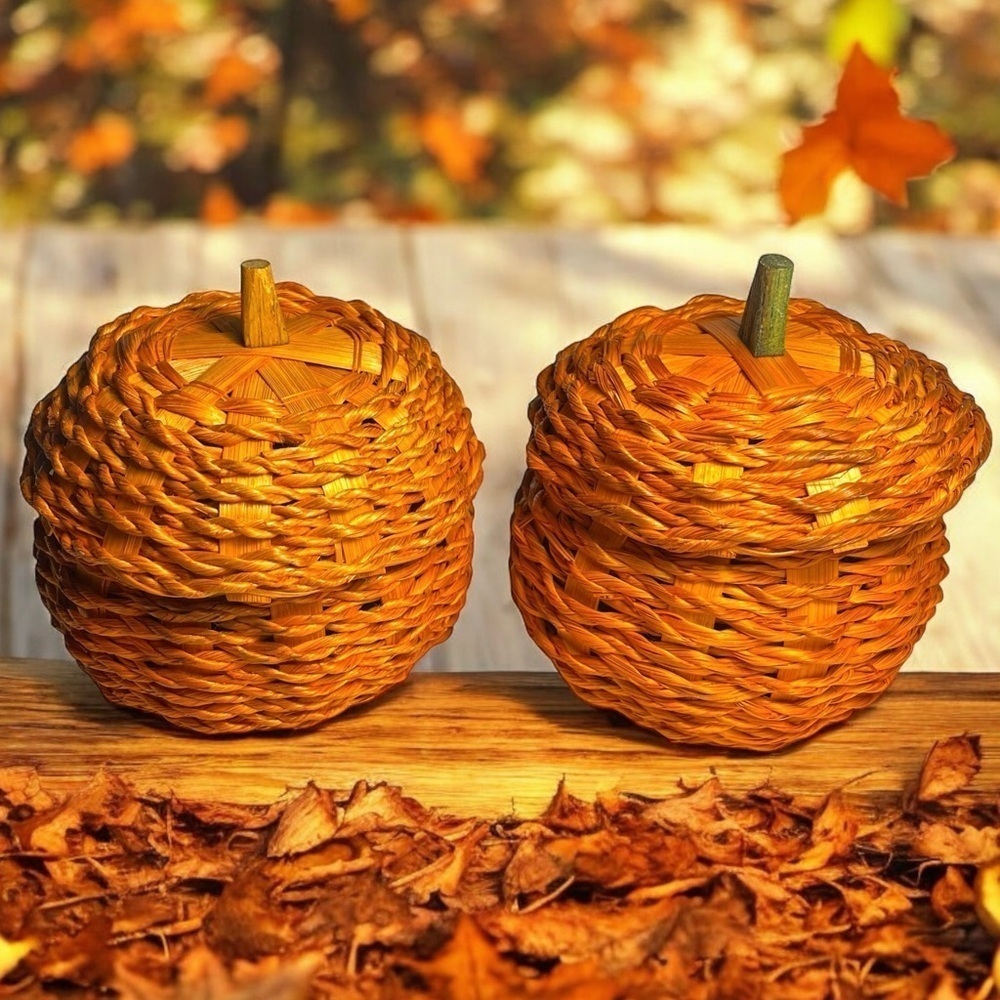 Lot Of 2 Wicker Halloween/Thanksgiving Orange Pumpkin Baskets with Lids 5”